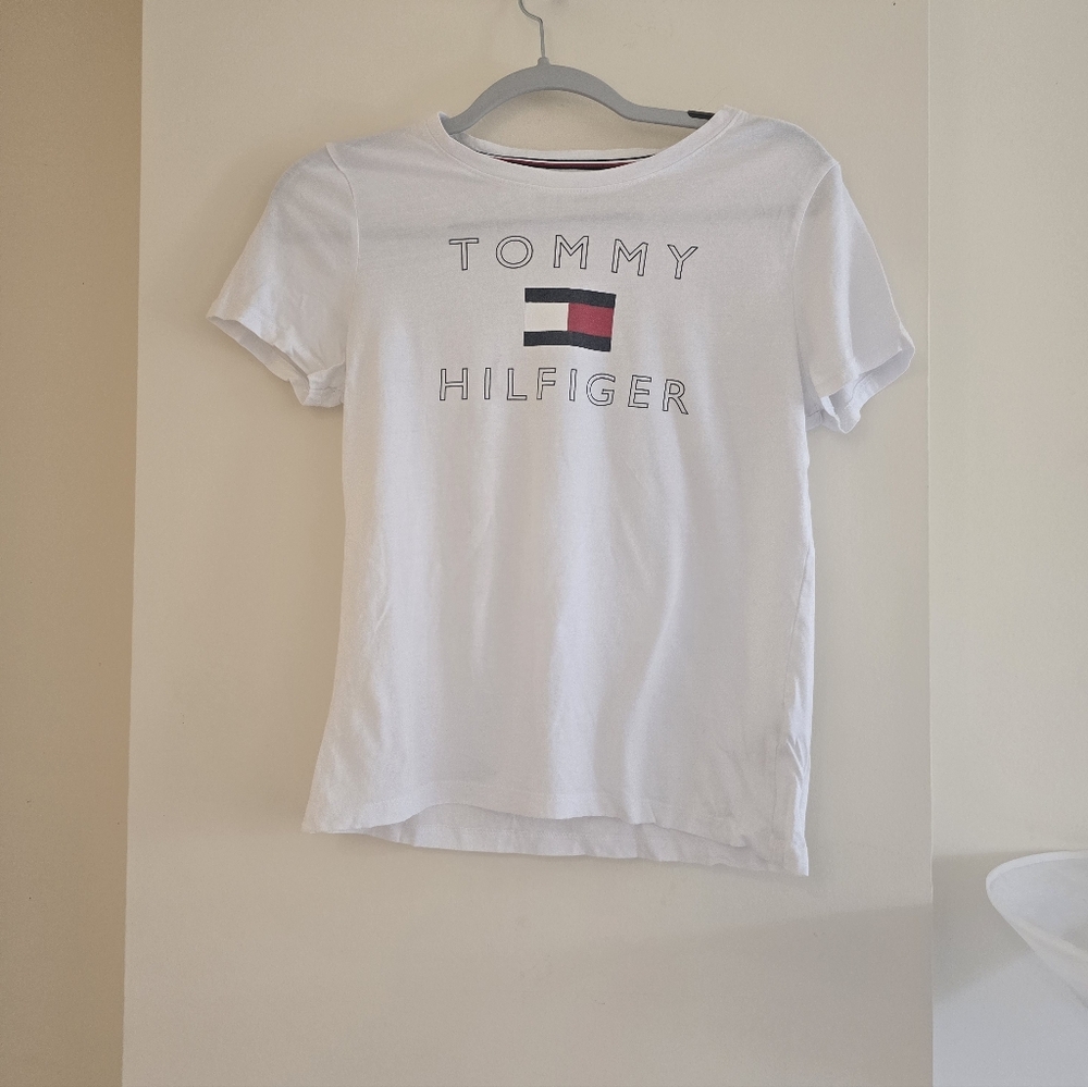 Tommy Hilfiger White Tee with Logo